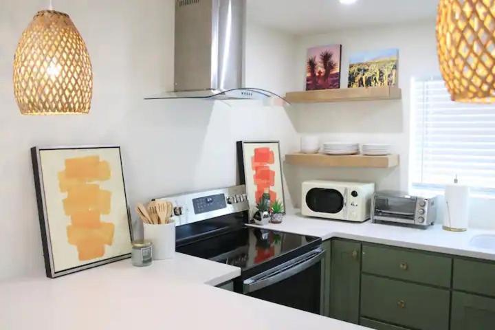 Serene Modern Home Backdoor With Great Wifi, Games, Movies, Patio Seating And Bbq Easy Access To North Joshua Tree National Park In 10 Minutes Twentynine Palms Esterno foto