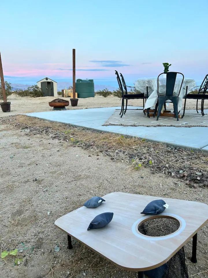 Serene Modern Home Backdoor With Great Wifi, Games, Movies, Patio Seating And Bbq Easy Access To North Joshua Tree National Park In 10 Minutes Twentynine Palms Esterno foto