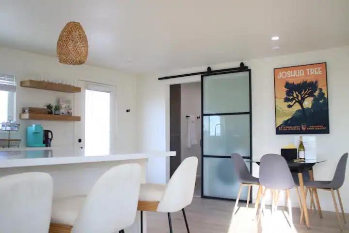 Serene Modern Home Backdoor With Great Wifi, Games, Movies, Patio Seating And Bbq Easy Access To North Joshua Tree National Park In 10 Minutes Twentynine Palms Esterno foto