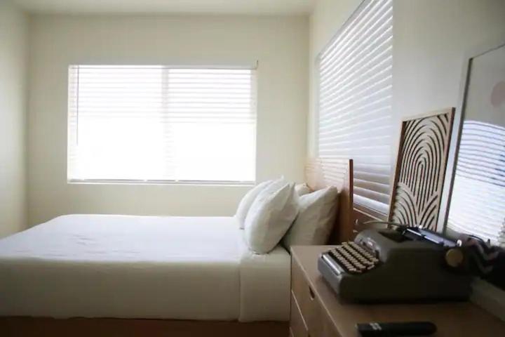 Serene Modern Home Backdoor With Great Wifi, Games, Movies, Patio Seating And Bbq Easy Access To North Joshua Tree National Park In 10 Minutes Twentynine Palms Esterno foto