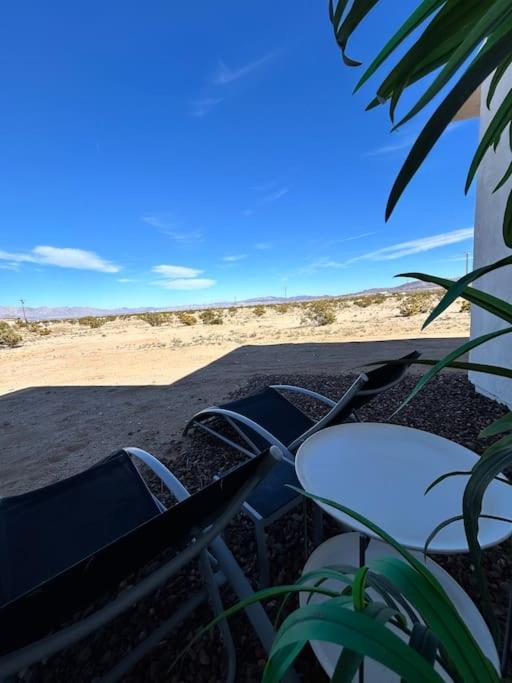 Serene Modern Home Backdoor With Great Wifi, Games, Movies, Patio Seating And Bbq Easy Access To North Joshua Tree National Park In 10 Minutes Twentynine Palms Esterno foto