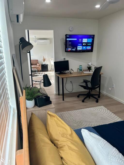 Serene Modern Home Backdoor With Great Wifi, Games, Movies, Patio Seating And Bbq Easy Access To North Joshua Tree National Park In 10 Minutes Twentynine Palms Esterno foto